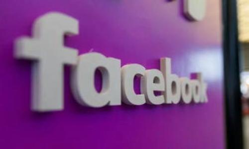 思考一个接近且的

  tpwallet导出私钥风险分析与安全防护指南/  

相关的关键词：

 guanjianci tpwallet, 私钥导出, 安全风险, 冷钱包/ guanjianci 

内容主体大纲：

1. 引言
   - 介绍TPWallet及其功能
   - 阐述私钥的重要性

2. 私钥概述
   - 私钥的定义
   - 私钥在区块链中的作用

3. 导出私钥的过程
   - TPWallet的导出步骤
   - 导出时需要注意的事项

4. 导出私钥的风险分析
   - 安全隐患
   - 可能遭遇的攻击方式

5. 确保安全的方法
   - 如何安全导出私钥
   - 使用冷钱包的好处

6. 常见问题与解答
   - 用户对导出私钥的疑问
   - 如何意识到潜在风险

7. 结论
   - 重申私钥安全的重要性
   - 鼓励用户采取必要的安全措施

---

1. 引言
随着区块链技术的不断发展，数字资产的管理和存储变得越来越复杂且重要。TPWallet作为一款流行的多链数字资产钱包，提供了用户友好的界面和丰富的功能，使得用户可以方便地管理他们的加密货币。
在数字货币的管理中，私钥的安全性至关重要。私钥是用户访问和管理其加密资产的关键，掌握私钥就意味着掌握了相应的资产。因此，导出私钥时必须十分小心，以免数据被盗取或丢失。

2. 私钥概述
私钥本质上是一串字符串，用于加密和身份验证。在区块链中，每个用户都拥有一个唯一的私钥与其公钥配对，其公钥用于接受资产，而私钥则用于签署交易。
私钥的作用不仅在于控制资产，还在于确认所有权和交易的合法性。当用户需要进行交易时，必须使用私钥进行加密签名，这一点尤为重要。

3. 导出私钥的过程
导出私钥的步骤通常包括进入钱包设置、选择导出私钥选项并根据提示完成操作。对于TPWallet而言，用户需要进入钱包的设置页面，然后选择相应的导出私钥功能。
在导出私钥的过程中，用户需要确保自己的环境是安全的，例如避开公共网络，确保没有人监视自己的设置，并且在导出的过程中不将私钥泄露给其他人。

4. 导出私钥的风险分析
导出私钥的过程伴随着许多潜在的安全隐患。首先，用户在导出私钥时，有可能将其保存到不安全的地方，例如未加密的文本文件。
此外，导出私钥时，如果在公共网络下操作，可能会遭遇网络攻击，如网络钓鱼或中间人攻击。这种攻击会导致用户的私钥被黑客窃取，从而造成不可挽回的损失。

5. 确保安全的方法
由于私钥至关重要，我们必须采取必要的安全措施来确保其安全。首先，用户在导出私钥时，应使用加密存储设备或使用冷钱包进行保存。
使用冷钱包存储私钥意味着将其存储在与互联网完全隔离的环境中，这样减少了遭受网络攻击的风险。此外，用户应定期更改密码并开启双重身份验证，以进一步增强安全性。

6. 常见问题与解答
在使用TPWallet时，用户常常会对私钥的导出和安全产生疑问。例如：“导出私钥后，我该如何保存？”、“如果我丢失了私钥，我的资产还在吗？”这些问题都是与用户使用体验密切相关的。
用户应意识到，私钥一旦丢失，就无法恢复相应的资产。因此，强烈建议用户在导出私钥后，对其进行妥善的备份，并存放在安全的地方，如保险箱或安全数字储存海洋中。

7. 结论
在数字资产管理过程中，私钥的安全性是最重要的一部分。通过了解私钥的重要性及其导出时可能遇到的风险，用户能够做出更为明智的选择，确保其资产安全。
我们鼓励用户采取必要的安全措施，继续关注安全动态，保持对数字资产管理的警惕性。

---

相关问题及详细介绍：

1. 为什么私钥导出会带来安全风险？
2. 如何安全地导出私钥？
3. 导出后的私钥应该如何保存？
4. 如果私钥丢失，用户应该如何应对？
5. TPWallet有哪些安全功能可以保护私钥？
6. 硬件钱包与软件钱包的优缺点有哪些？

请告知我，您希望我针对每个问题详细介绍一次。